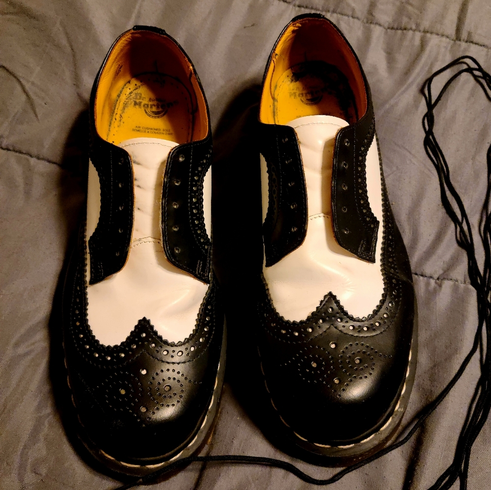 Dr. Martens leather oxford style dress shoes Size 11